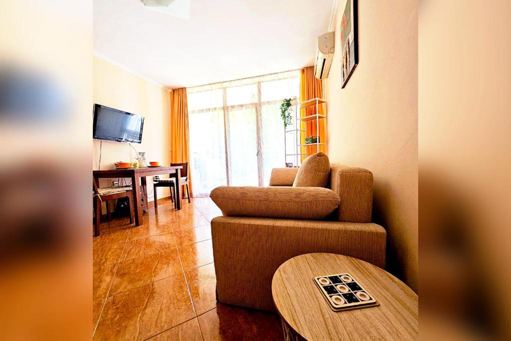 Helios Studio In A Complex In St Vlas By Flat Mаnаger Sveti Vlas Exterior foto